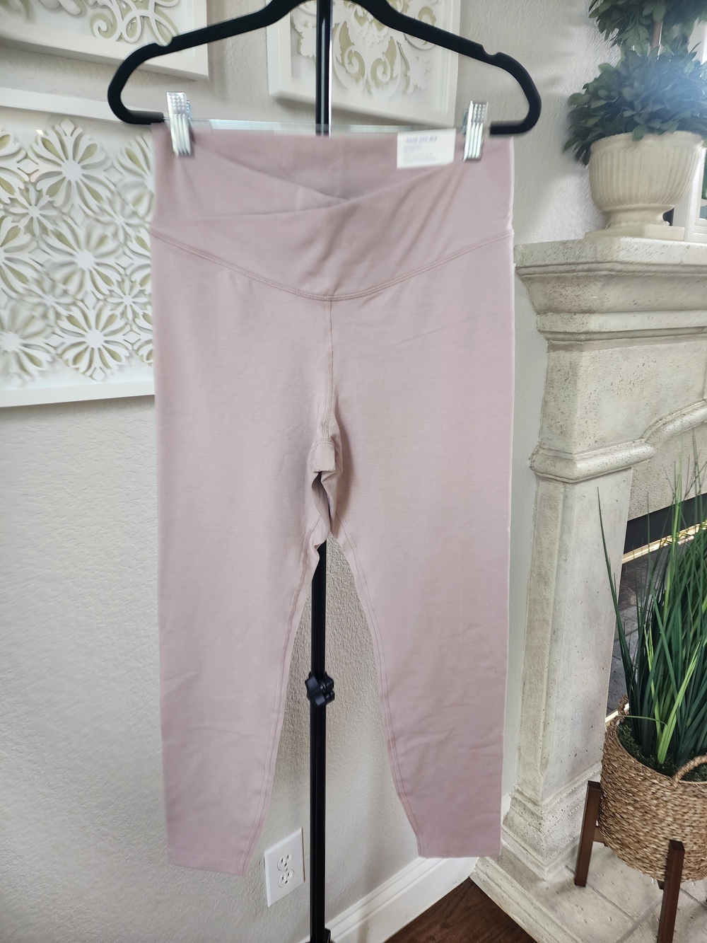 Old Navy Soft Pink High-Waisted Leggings